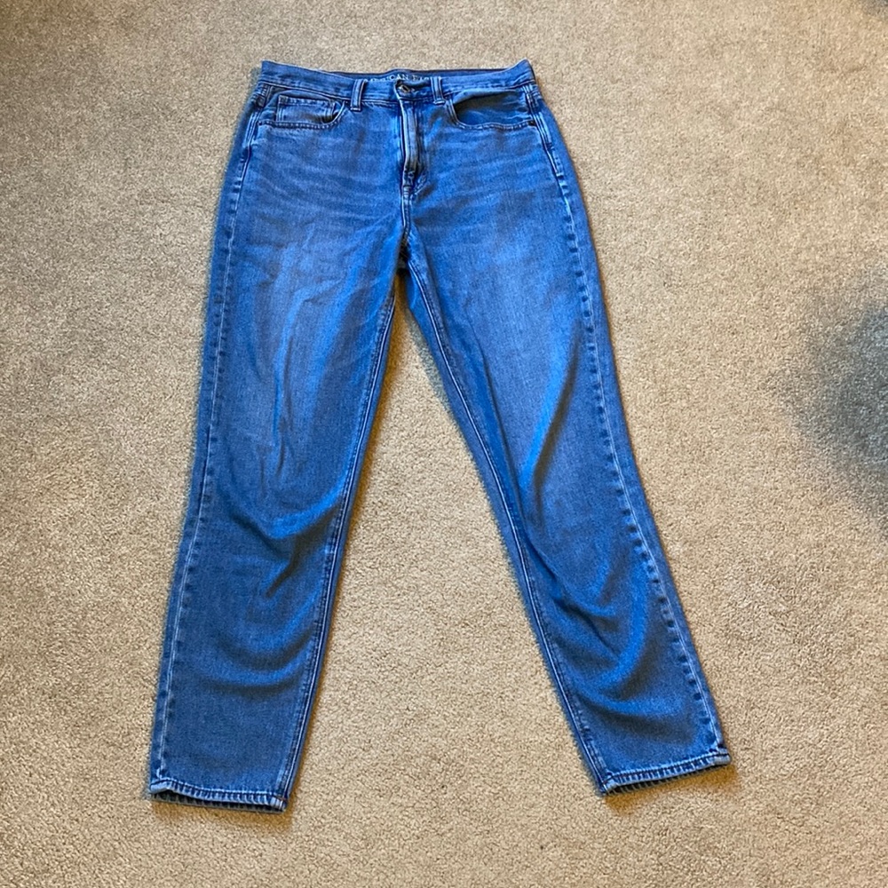 American eagle mom jeans